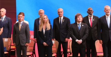 Abinader concluye agenda en Colombia y sale hacia la RD tras toma de posesión de Abelardo de la Espriella