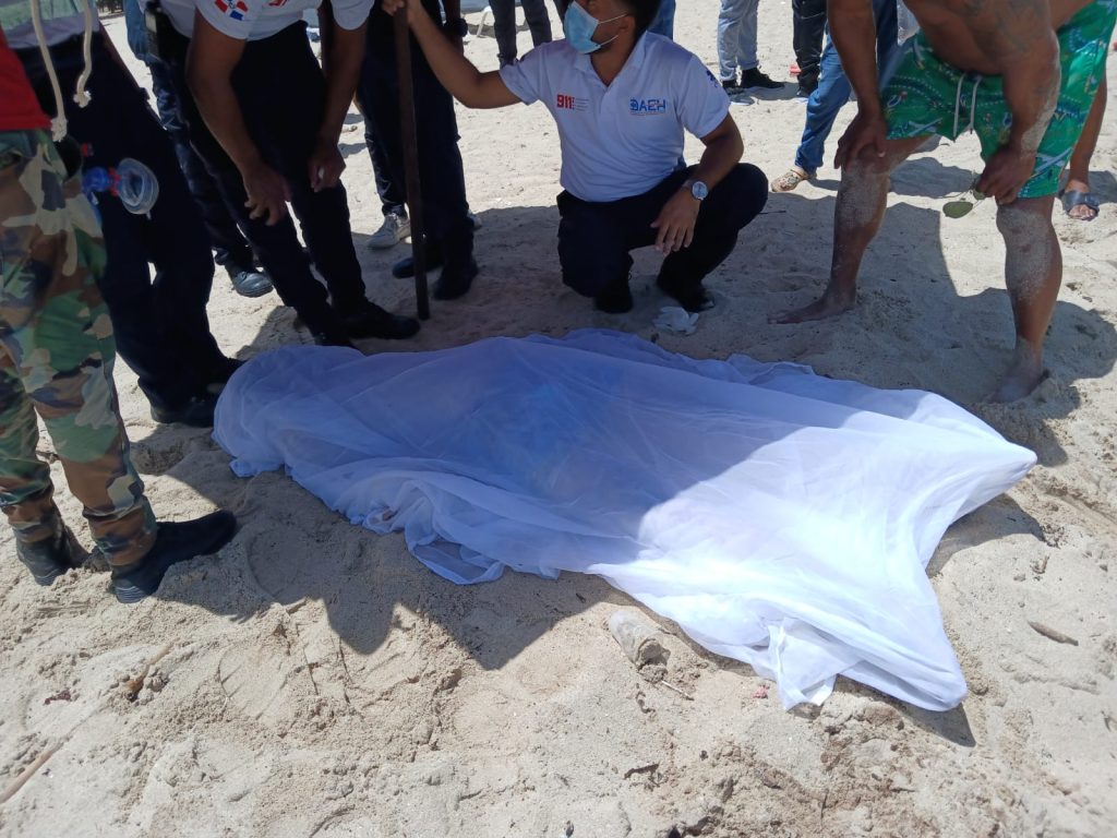 Adolescente de 15 años pierde la vida en la playa Oasis de Juan Dolio