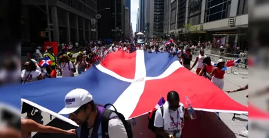 Informan sobre situación con joven durante desfile dominicano en NYC