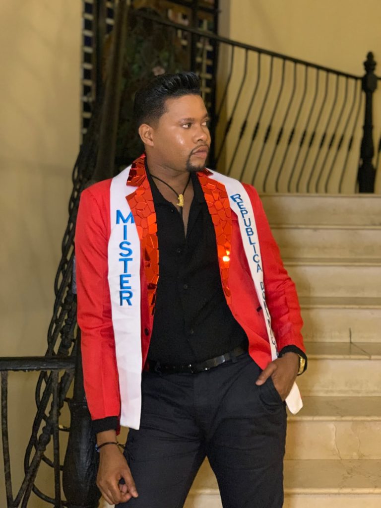 Humberto Linder lleva a República Dominicana a la cima del Mister Grand International 2026