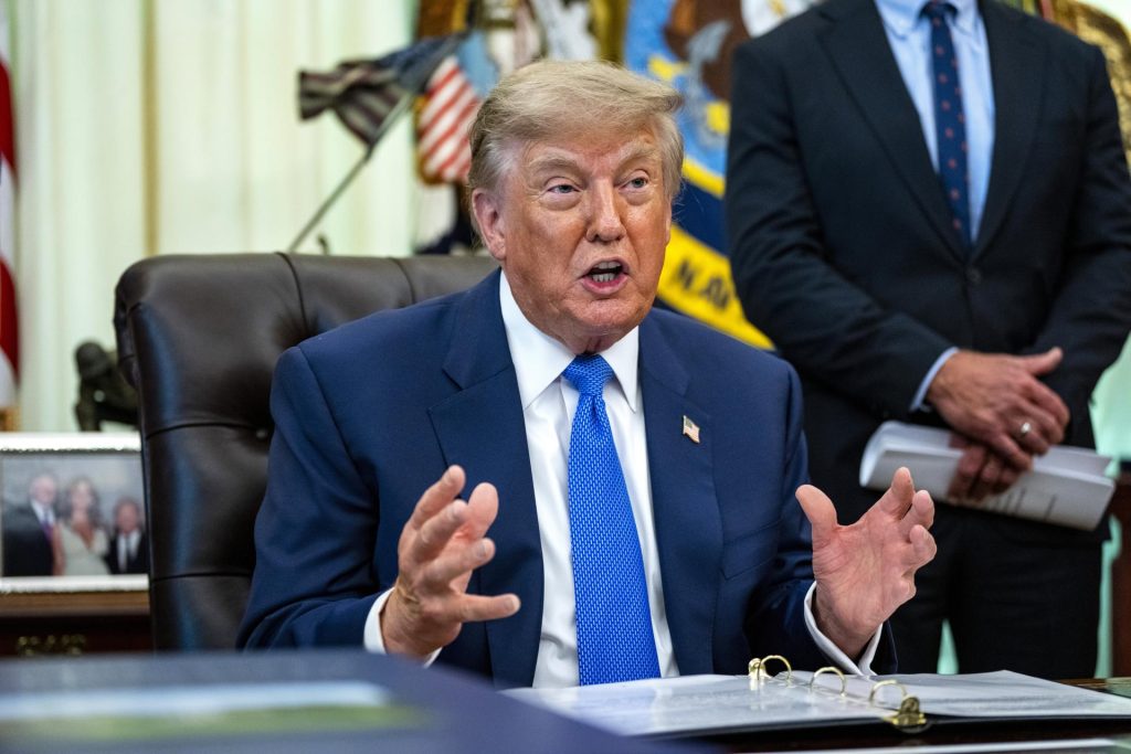 Trump asegura que EE.UU. controla el estrecho de Ormuz pese al bloqueo iraní