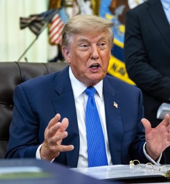 Trump asegura que EE.UU. controla el estrecho de Ormuz pese al bloqueo iraní