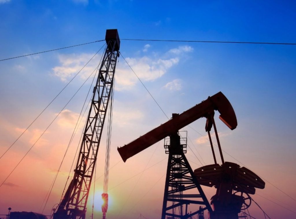 Petróleo de Texas sube un 5 % mientras crecen las dudas sobre un acuerdo EEUU-Irán