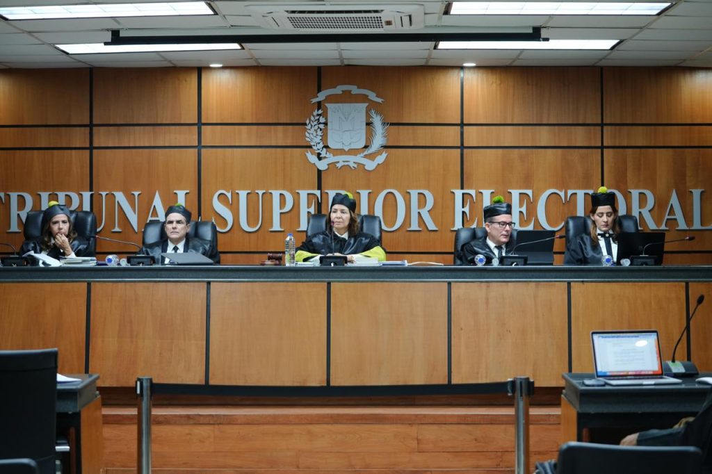 TSE rechaza solicitud para suspender distribución de fondos públicos a partidos políticos