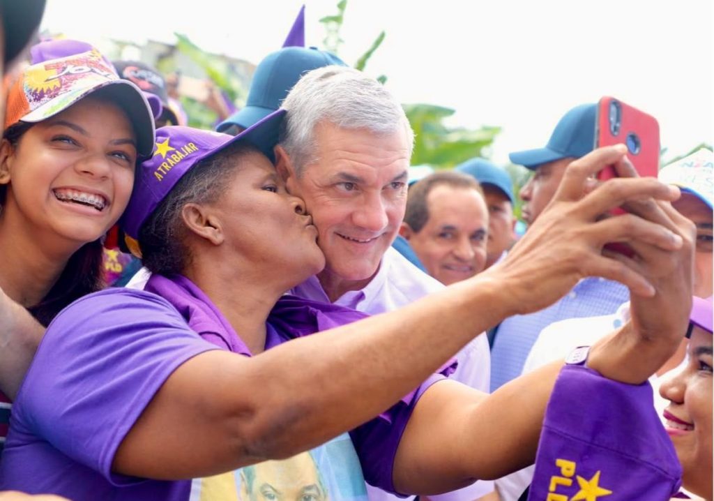 Gonzalo Castillo vuelve a las calles y arranca recorrido político por el país