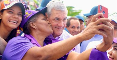 Gonzalo Castillo vuelve a las calles y arranca recorrido político por el país