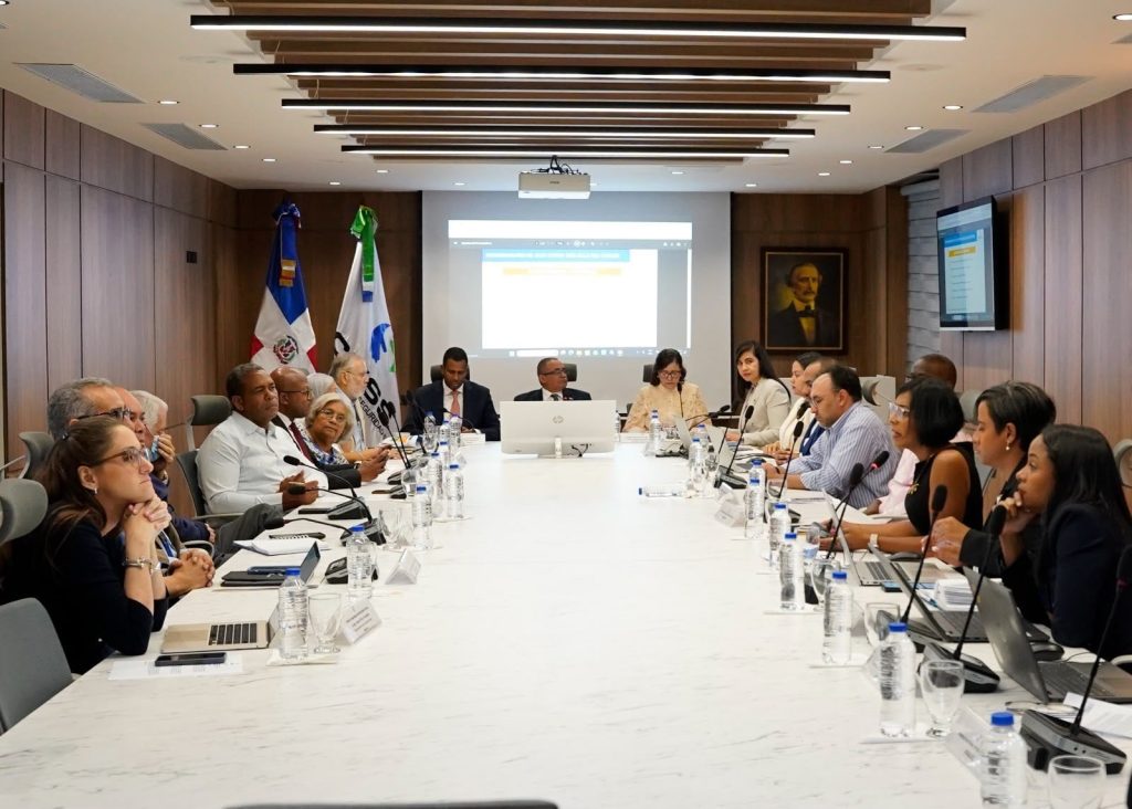 CNSS evalúa crear fondo para facilitar acceso a medicamentos de alto costo