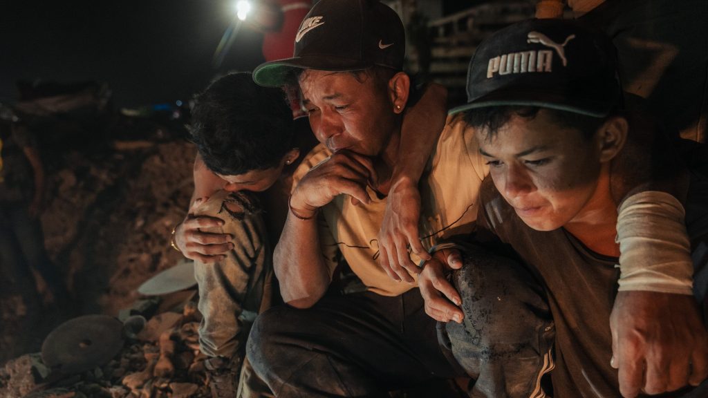 Sobreviven a terremotos en Venezuela y un mes después enfrentan otro sismo en Colombia