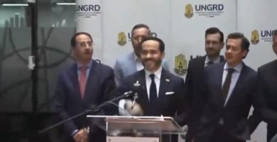 ¡Saludando y sonriente! Así apareció el presidente de Colombia antes de hablar de la tragedia