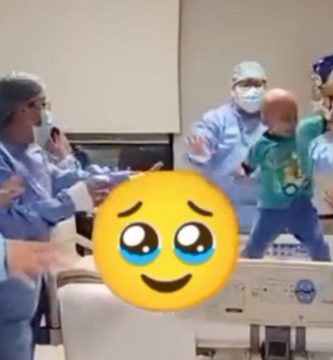 Una sonrisa que lo cambió todo: niño convierte hospital en escenario de alegría