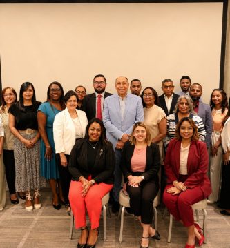 ARS SEMMA participa en encuentro regional sobre modelos sostenibles de atención oncológica junto a Roche República Dominicana