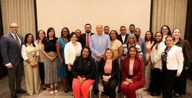 ARS SEMMA participa en encuentro regional sobre modelos sostenibles de atención oncológica junto a Roche República Dominicana