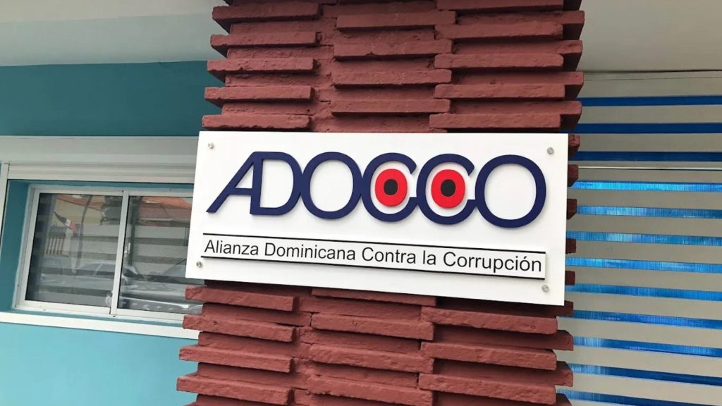 ADOCCO rechaza propuesta de entregar a un civil el manejo financiero de la Policía Nacional
