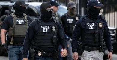 Trump planea que los agentes de inmigración lleven guantes que den descargas eléctricas
