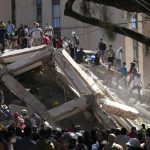 Sube a 265 la cifra de muertos por terremoto en Colombia