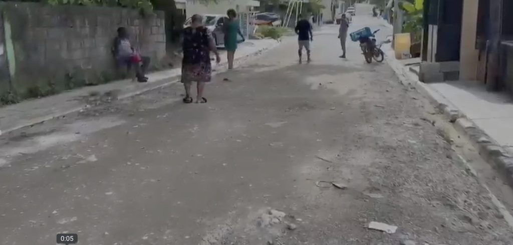 Falta de agua y otras problemáticas afectan a residentes de San Antonio, en Nigua