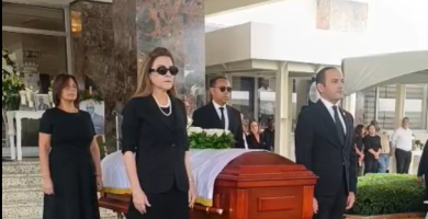 Realizan guardia de honor en homenaje póstumo al exdiputado y periodista Andrés Matos «Licho» en el Palacio Municipal