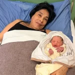 «Siempre tuve deseo», se convierte en madre por primera vez a los 62 años