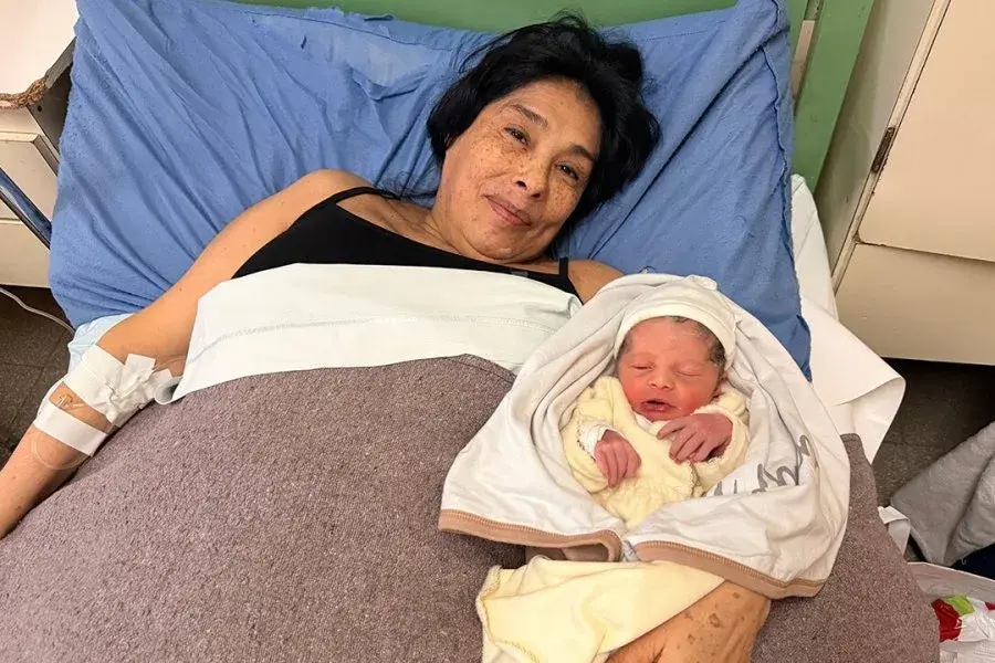 «Siempre tuve deseo», se convierte en madre por primera vez a los 62 años