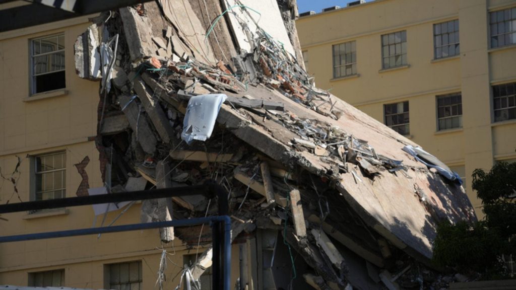 Cifra de muertos por terremoto en Colombia asciende a 285